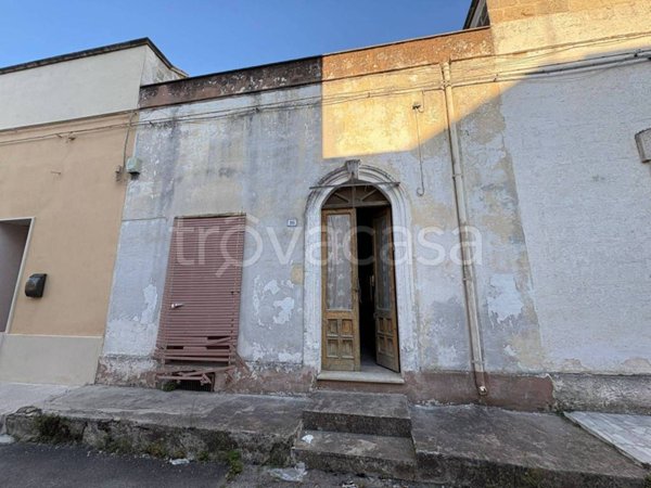 casa indipendente in vendita a Sava