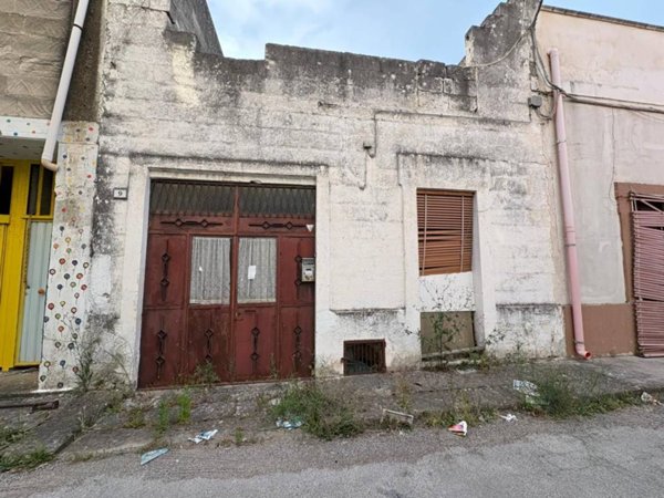 casa indipendente in vendita a Sava