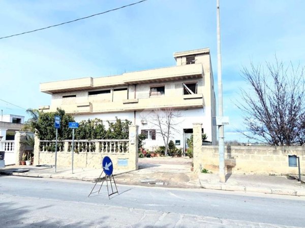 casa indipendente in vendita a Sava