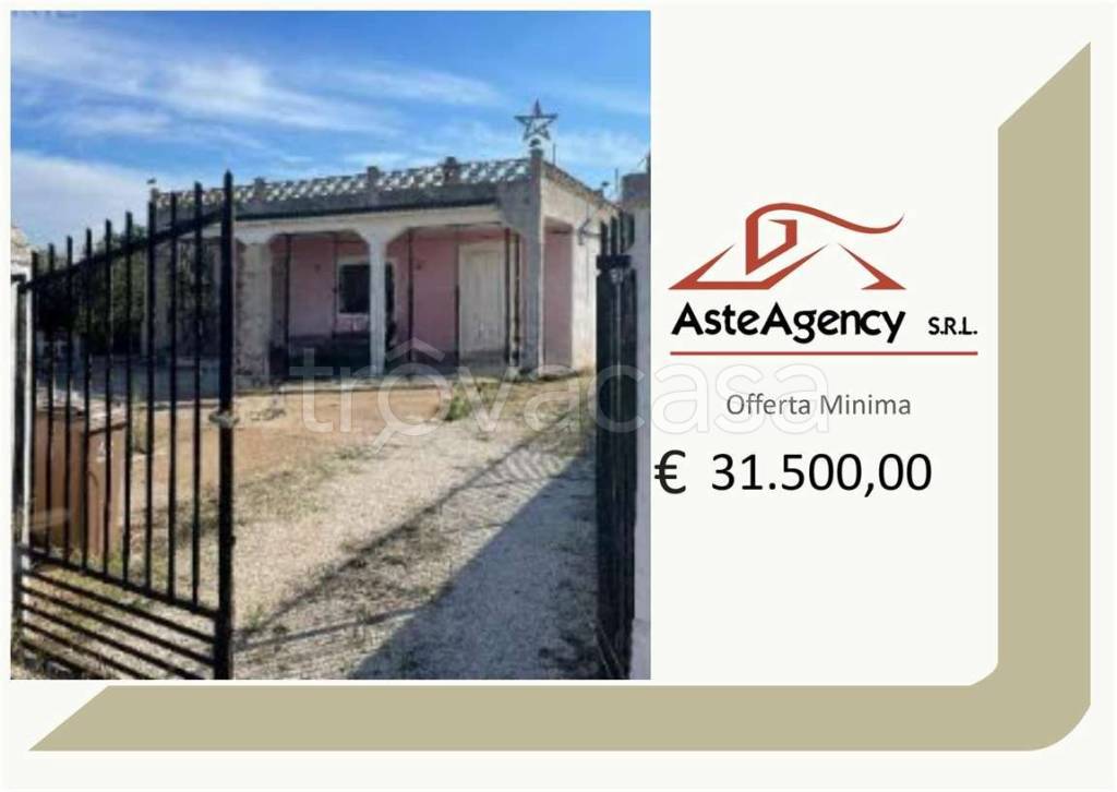 casa indipendente in vendita a Sava