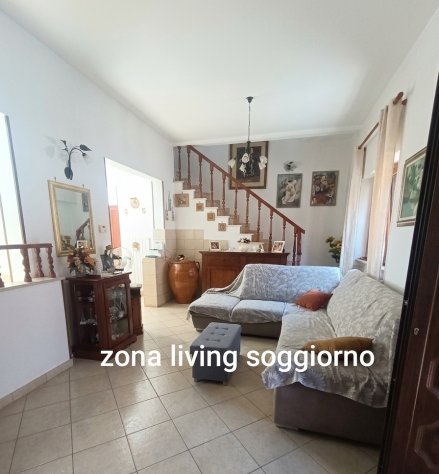 casa indipendente in vendita a Sava