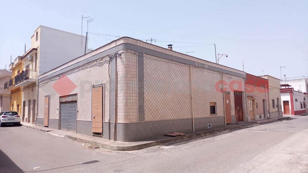 casa indipendente in vendita a Sava
