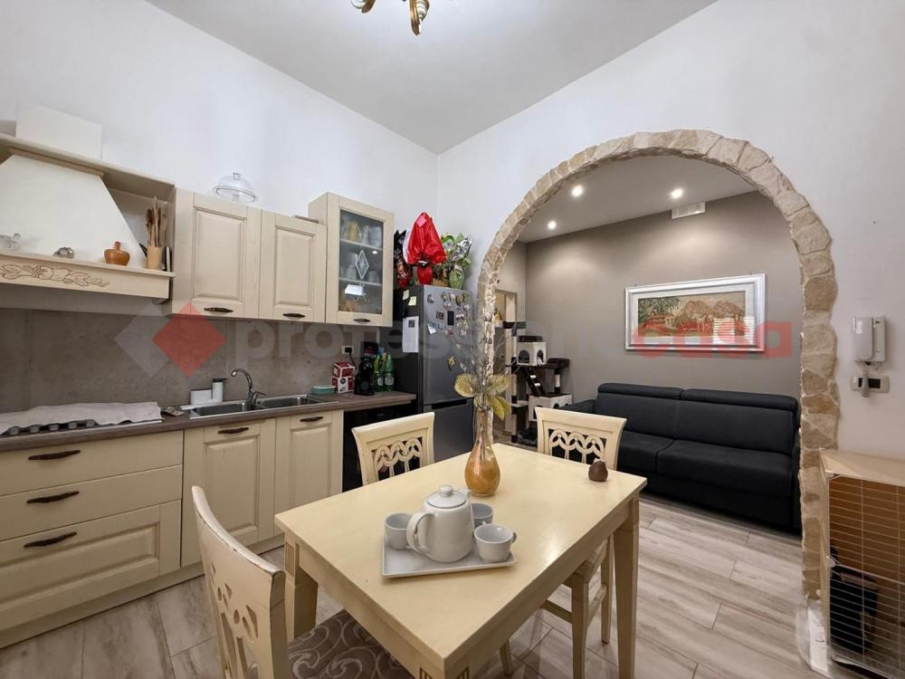 intera palazzina in vendita a Sava