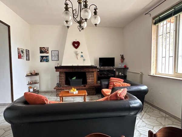 casa indipendente in vendita a Sava