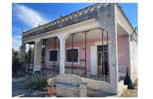 casa indipendente in vendita a Sava