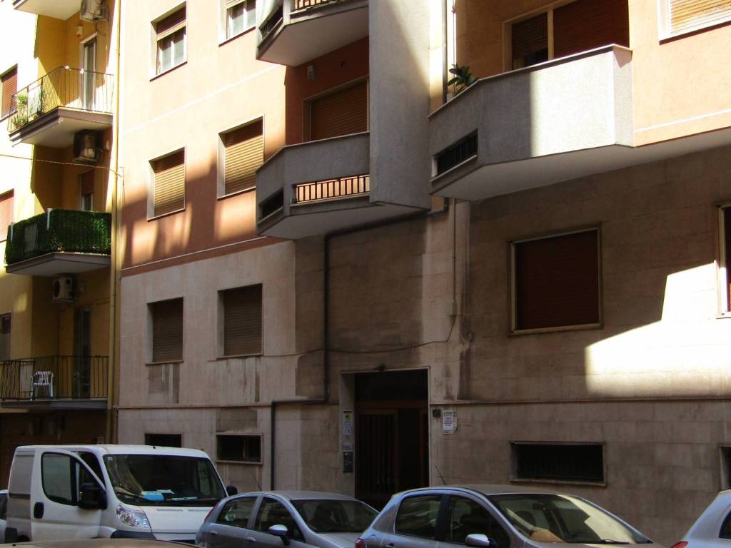 ufficio in vendita a Taranto in zona Italia-Montegranaro