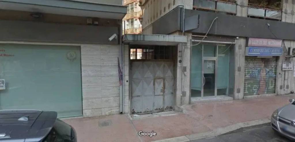 negozio in vendita a Taranto in zona Italia-Montegranaro