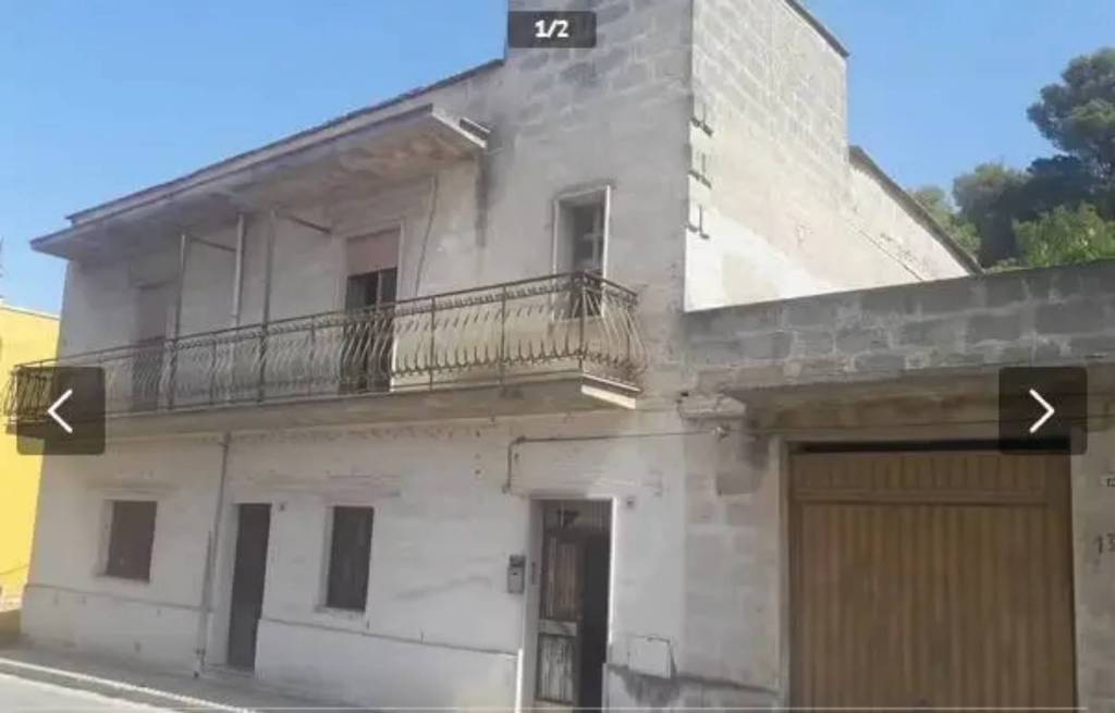 casa indipendente in vendita a Taranto in zona Borgo