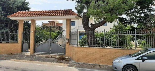 casa indipendente in vendita a Taranto in zona Talsano