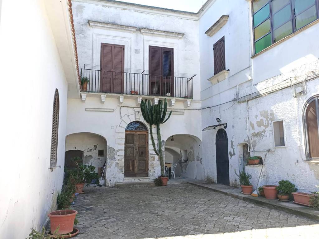 casa indipendente in vendita a Taranto in zona San Donato