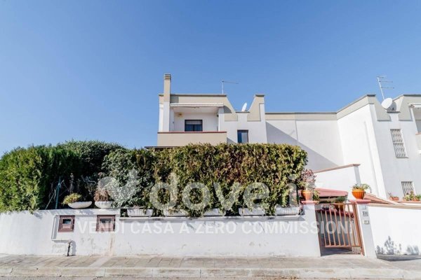 casa indipendente in vendita a Taranto in zona Solito-Corvisea