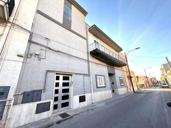 appartamento in vendita a Taranto in zona Talsano
