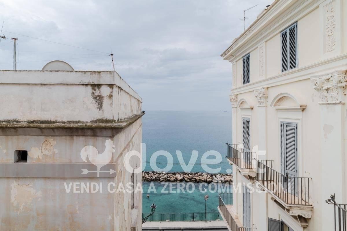 appartamento in vendita a Taranto in zona Borgo Antico