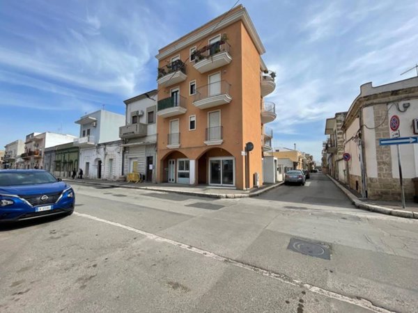 locale commerciale in vendita a Taranto in zona Borgo Antico
