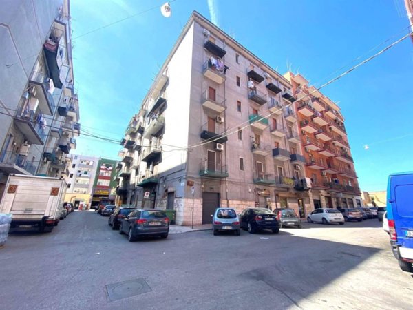 appartamento in vendita a Taranto in zona Tamburi-Croce