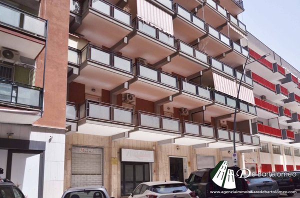negozio in vendita a Taranto in zona Italia-Montegranaro