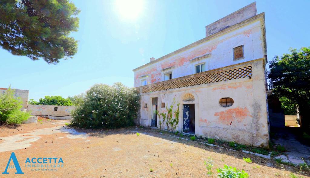 casa indipendente in vendita a Taranto in zona Carelli