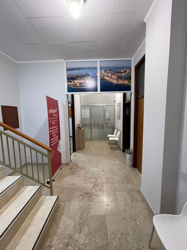 locale commerciale in vendita a Taranto