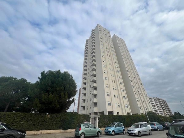 appartamento in vendita a Taranto in zona Tre Carrare-Battisti