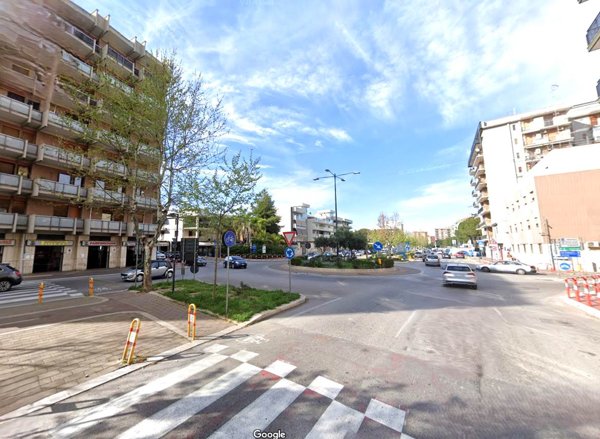 negozio in vendita a Taranto in zona Italia-Montegranaro