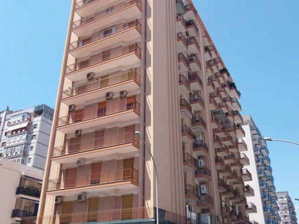 appartamento in vendita a Taranto in zona Italia-Montegranaro
