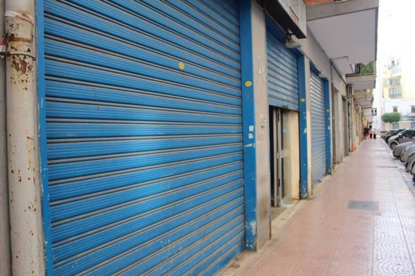 locale commerciale in vendita a Taranto in zona Italia-Montegranaro