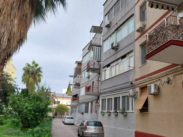 appartamento in vendita a Taranto in zona Tre Carrare-Battisti