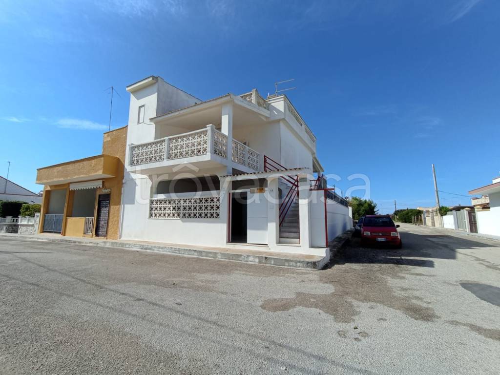 casa indipendente in vendita a Taranto in zona Solito-Corvisea