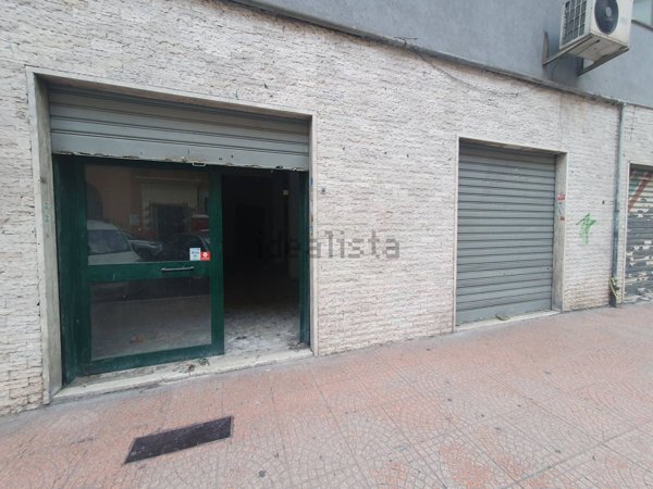 locale commerciale in vendita a Taranto in zona Borgo