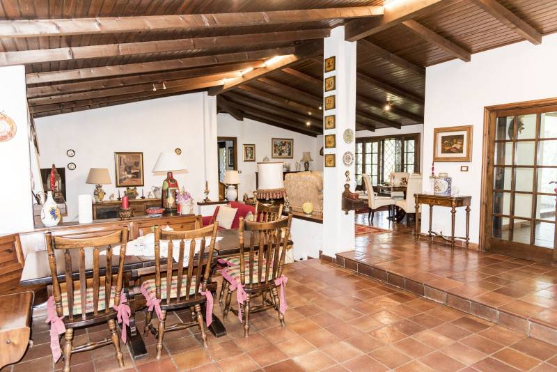 casa indipendente in vendita a Taranto in zona Tre Carrare-Battisti