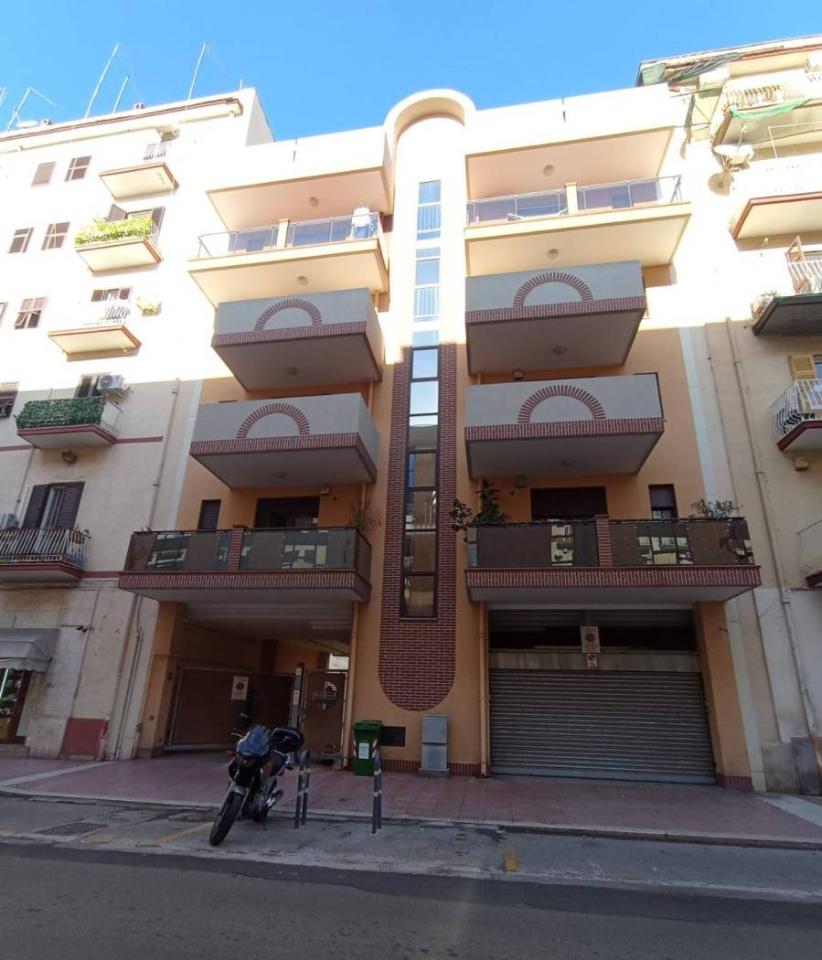 appartamento in vendita a Taranto in zona Tre Carrare-Battisti
