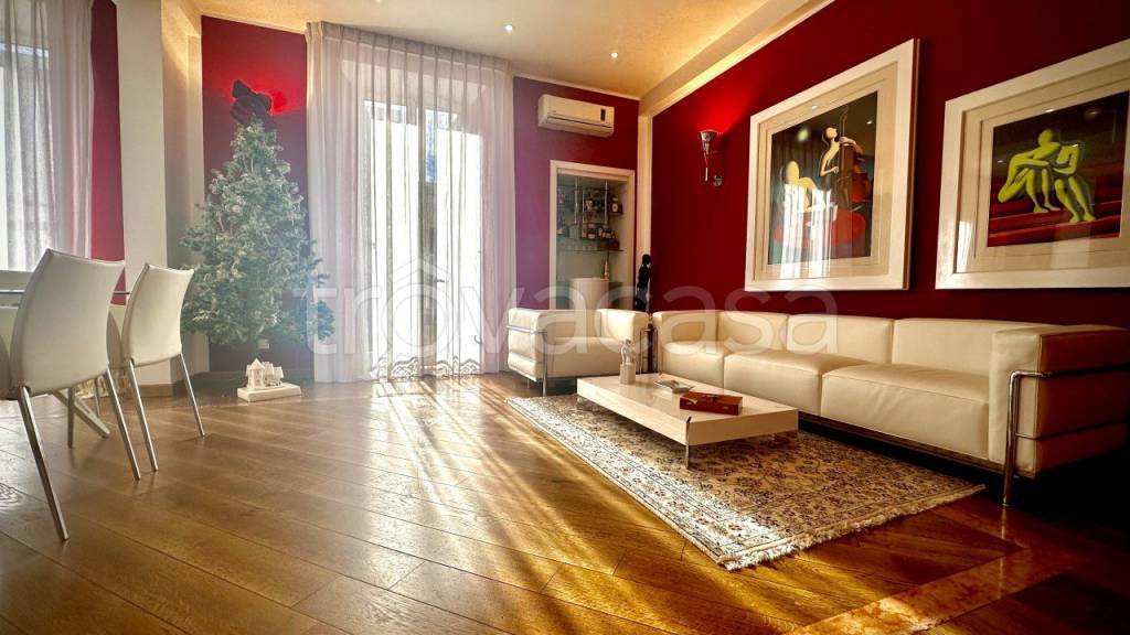 appartamento in vendita a Taranto in zona Borgo