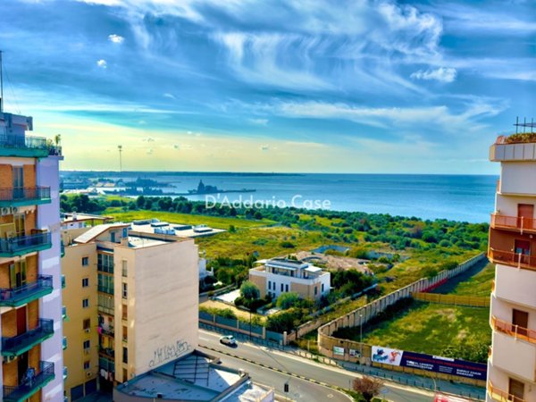 appartamento in vendita a Taranto in zona Italia-Montegranaro