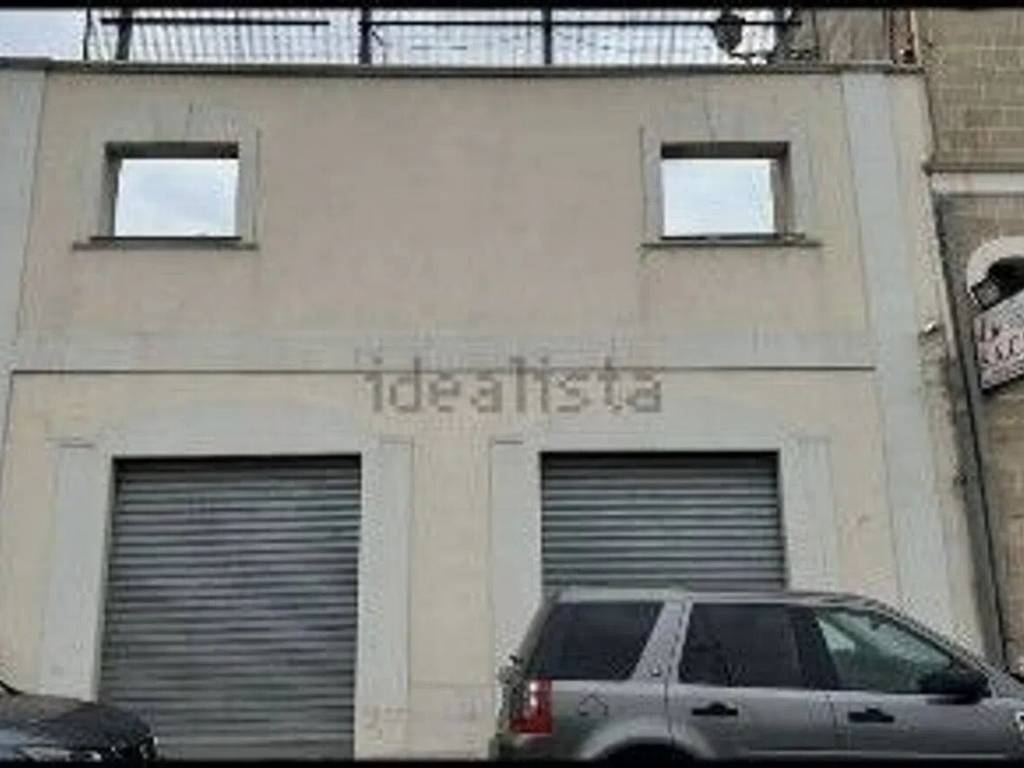 negozio in vendita a Taranto in zona Tamburi-Croce