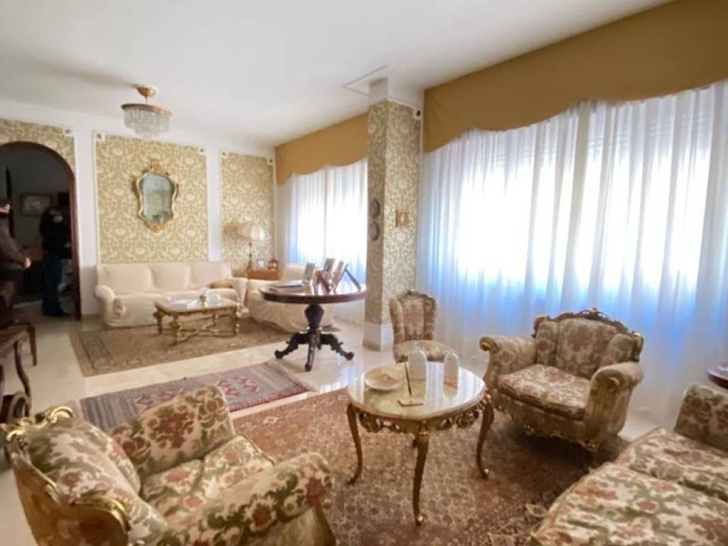 appartamento in vendita a Taranto in zona Borgo