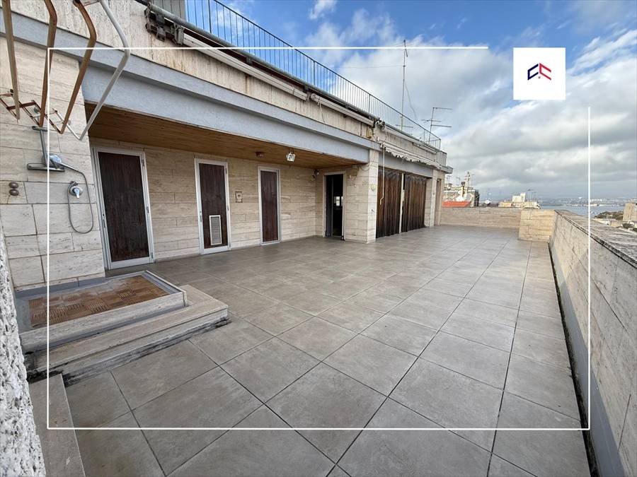 appartamento in vendita a Taranto in zona Borgo