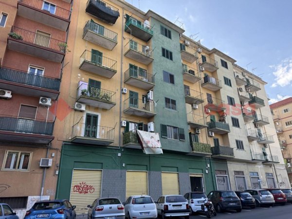 negozio in vendita a Taranto in zona Tre Carrare-Battisti