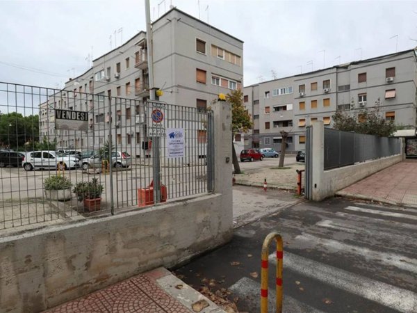 appartamento in vendita a Taranto in zona Tre Carrare-Battisti