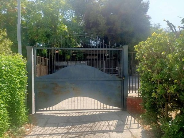 appartamento in vendita a Taranto in zona Tamburi-Croce