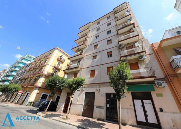 appartamento in vendita a Taranto in zona Tre Carrare-Battisti