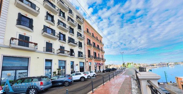 appartamento in vendita a Taranto in zona Borgo