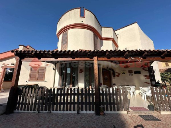 casa indipendente in vendita a Taranto in zona Lama