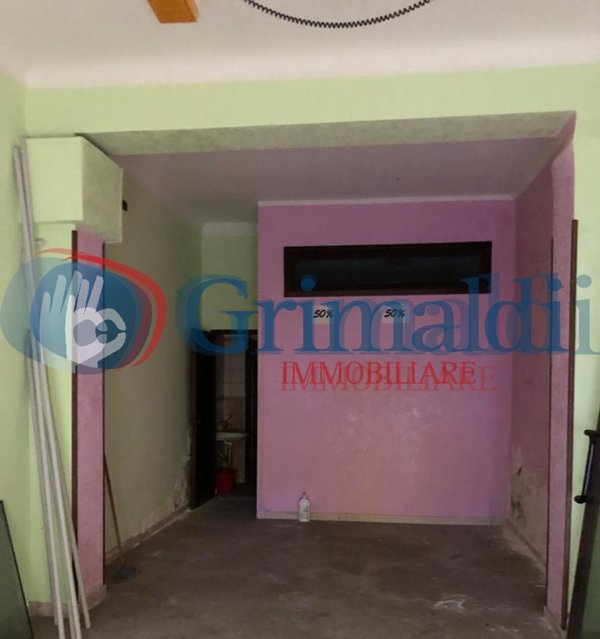 negozio in vendita a Taranto in zona Borgo