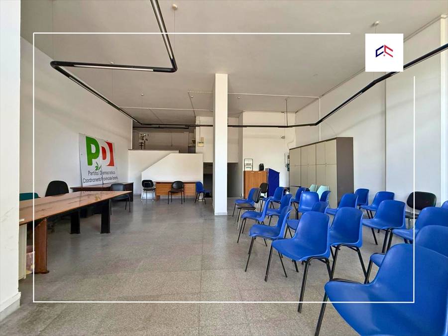 locale commerciale in vendita a Taranto