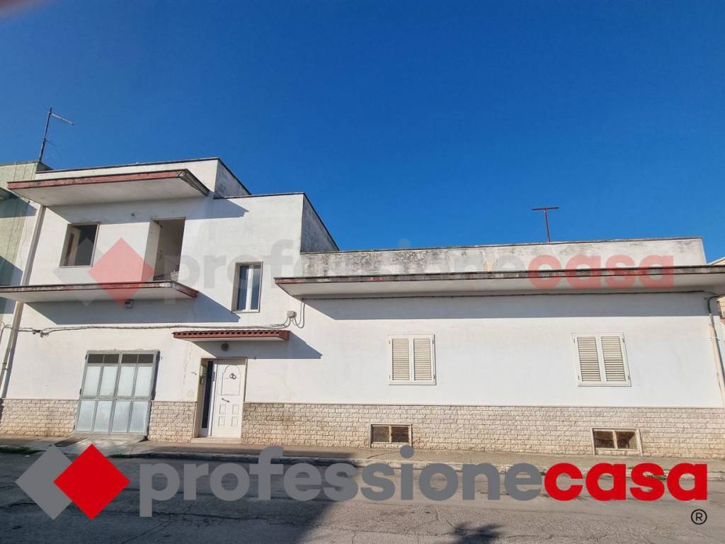 appartamento in vendita a Taranto in zona Talsano