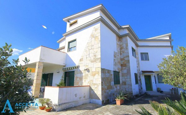 casa indipendente in vendita a Taranto in zona San Vito