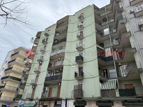 appartamento in vendita a Taranto in zona Tre Carrare-Battisti