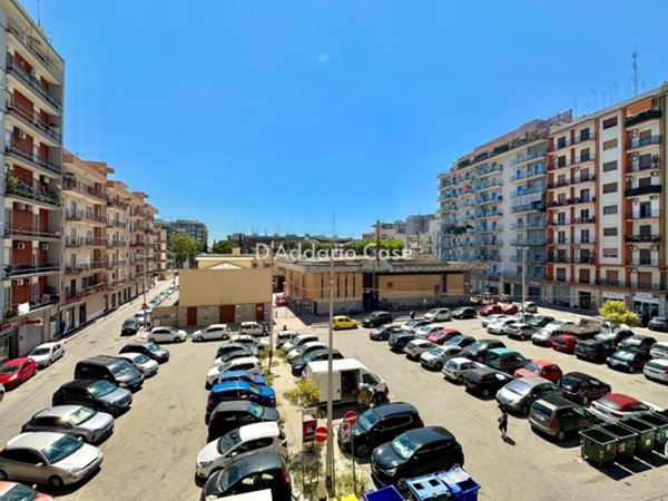 appartamento in vendita a Taranto in zona Italia-Montegranaro