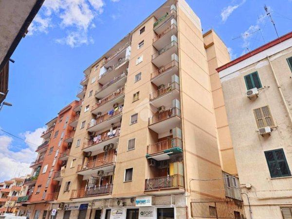 appartamento in vendita a Taranto in zona Italia-Montegranaro