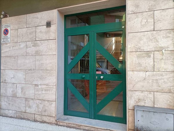appartamento in vendita a Taranto in zona Tamburi-Croce